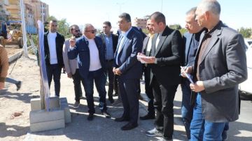 محافظ البحر الأحمر يشدد على سرعة إنجاز مشروعات الطرق بسفاجا ورفع كفاءة المحاور الرئيسية