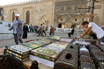 مصر.. هكذا رد الأزهر على منشورات تدعو إلى الاكتفاء بالقرآن وإنكار السنة 