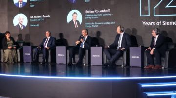 وزير الاتصالات: هدفنا تقديم الخدمات الحكومية الرقمية بشكل ميسر للمواطنين وزير الاتصالات: هدفنا تقديم الخدمات الحكومية الرقمية بشكل ميسر للمواطنين