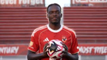 الأهلي يتحرك لضم مهاجم جديد.. و كامويش يرحل بنهاية الموسم