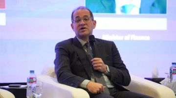 المالية: إصدار 2 مليار دولار سندات دولية وأخري تجزئة للأفراد بالجنيه