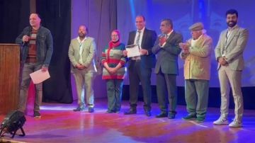 الوكيل يحصل على جائزة الأفضل في النقد الفني بمهرجان المسرح بالإسكندرية