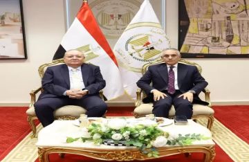 رئيس مجلس الدولة يزور وزير العدل الجديد بمقر الوزارة في العاصمة الإدارية رئيس مجلس الدولة يزور وزير العدل الجديد بمقر الوزارة في العاصمة الإدارية