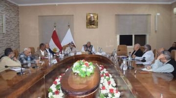 محافظ الوادي الجديد يترأس اجتماع مجلس إدارة حسن حلمي لتأهيل ذوي الهمم