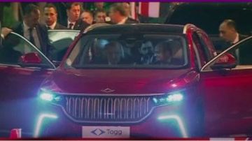 أردوغان يهدي الرئيس السيسي سيارة كهربائية بمناسبة زيارته إلى مصر