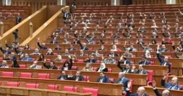 برلمانى: يطالب الحكومة الجديدة بتحفيز الصناعة وتحسين معيشة المواطنين برلمانى: يطالب الحكومة الجديدة بتحفيز الصناعة وتحسين معيشة المواطنين