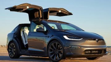 تسلا تغلق صفحة طرازي S و X وتعيد توجيه بوصلتها نحو عالم الروبوتات تسلا تغلق صفحة طرازي S و X وتعيد توجيه بوصلتها نحو عالم الروبوتات