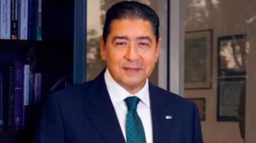 هشام عز العرب: توجه كبير من المصريين لبيع الدولار وسط انخفاضه عالميا هشام عز العرب: توجه كبير من المصريين لبيع الدولار وسط انخفاضه عالميا