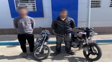 الأمن يلقي القبض على شخصين استعرضا بدرجاتهما النارية الأمن يلقي القبض على شخصين استعرضا بدرجاتهما النارية