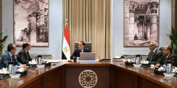 رئيس الوزراء يتابع مع وزير المالية عددا من ملفات العمل