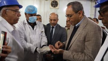 لتأهيلهم لسوق العمل العالمي.. محافظ قنا والسفير الياباني يبحثان إنشاء مدرسة تكنولوجية حديثة