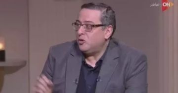 محمد علي خير يصف مشهد صلاة الجمعة بمعرض الكتاب بـ المهيب.. ويؤكد: لوحة حضارية محمد علي خير يصف مشهد صلاة الجمعة بمعرض الكتاب بـ المهيب.. ويؤكد: لوحة حضارية