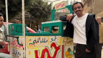 من أمام عربه الآيس كريم ..كزبرة يشارك الجمهور صورا من منطقة العباسية