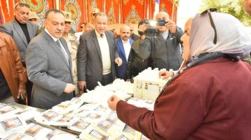 بتخفيضات تتجاوز 25 .. محافظ أسيوط يفتتح معرض منتجات المدارس الزراعية بتخفيضات تتجاوز 25 .. محافظ أسيوط يفتتح معرض منتجات المدارس الزراعية