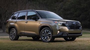 مواصفات سوبارو فورستر هايبرد 2026.. وهذا سعرها عالميا