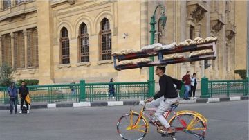هشام إبراهيم: الدولة تدعم المواطن انطلاقا من دورها في الوقوف بجانبه فيديو هشام إبراهيم: الدولة تدعم المواطن انطلاقا من دورها في الوقوف بجانبه فيديو
