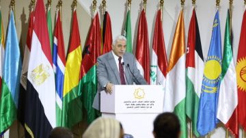 وزراء وخبراء بمؤتمر الأزهر للمرأة يدعون إلى تضافر الجهود لمنع تطبيب خـ.ـتان الإناث وزراء وخبراء بمؤتمر الأزهر للمرأة يدعون إلى تضافر الجهود لمنع تطبيب خـ.ـتان الإناث