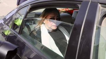 إلهام أبو الفتح تشارك في تشييع جنازة شقيقة النائب محمد أبو العينين