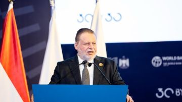 البنك المركزي المصري يطلق مبادرات التمويل المستدام ويعزز السياسات المناخية