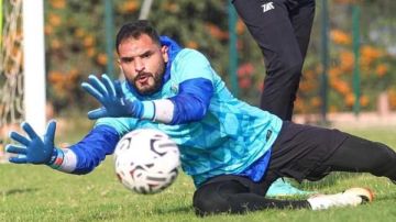 23 تصديا تقود القمة.. حارس المصري البورسعيدي يتصدر قائمة الأفضل في الكونفدرالية