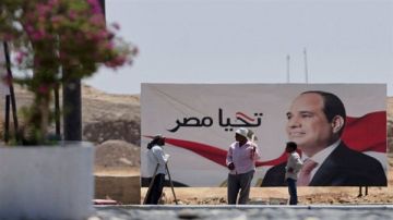 دبلوماسي سابق: مصر تؤكد حضورها بمجلس السلام لدعم غزة فلسطينيا فيديو دبلوماسي سابق: مصر تؤكد حضورها بمجلس السلام لدعم غزة فلسطينيا فيديو