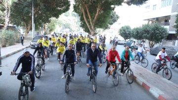  دراجتك لحياة أفضل .. محافظ قنا يشارك في ماراثون الدراجات لنشر ثقافة ممارسة الرياضة