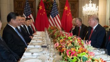 صفقة بـ20 مليار دولار على صفيح ساخن.. أسلحة تايوان تضع زيارة ترامب إلى الصين في مهب الريح صفقة بـ20 مليار دولار على صفيح ساخن.. أسلحة تايوان تضع زيارة ترامب إلى الصين في مهب الريح