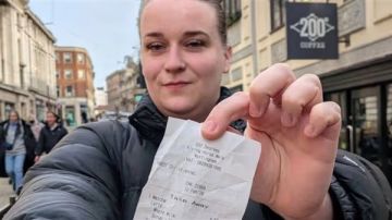 على الورق.. قهوة بعشرة جنيهات إسترلينية تجعل بريطانية أغنى من إيلون ماسك