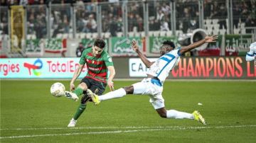 مولودية الجزائر يهزم الهلال السوداني بثنائية ويشعل صراع المجموعة بدوري أبطال إفريقيا