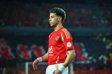 تصرف لافت من إمام عاشور مع جماهير الأهلي خلال مواجهة الجيش الملكي