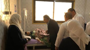 محافظ الدقهلية يطمئن على حالة مصابي حادث انقلاب سيارة عمال بالسنبلاوين - ميت غمر محافظ الدقهلية يطمئن على حالة مصابي حادث انقلاب سيارة عمال بالسنبلاوين - ميت غمر