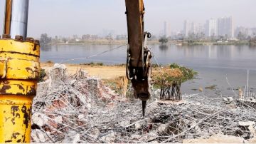 وزير الري: تعامل فوري مع أي تعديات على مجرى نهر النيل وزير الري: تعامل فوري مع أي تعديات على مجرى نهر النيل