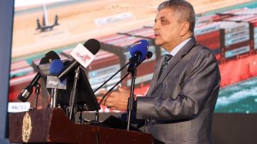 أسامة ربيع: تطوير المجرى والمرافق البحرية والابتكار التكنولوجي يعزز مكانة قناة السويس عالميا
