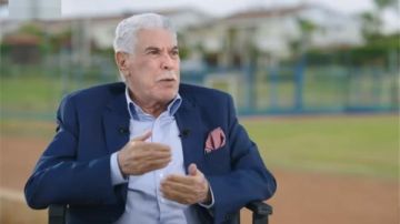 بدأ في تناول الأكل.. آخر مستجدات الحالة الصحية للكابتن حسن شحاتة بدأ في تناول الأكل.. آخر مستجدات الحالة الصحية للكابتن حسن شحاتة