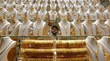 تقلبات الذهب تحير الصاغة في لبنان والأسواق المالية