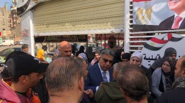 محافظ الدقهلية يتفقد منفذ بيع الخبز المدعم بالمعرض الدائم بشرق المنصورة