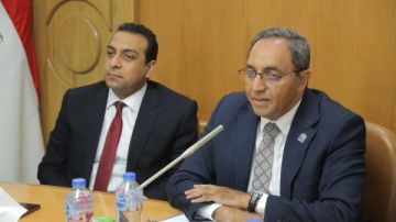 محافظ قنا يستعرض الرؤية التنموية والمشروعات الاستثمارية أمام النواب