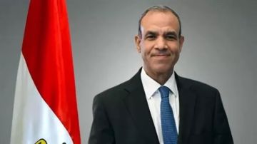 مصر تؤكد دعمها لاستئناف مفاوضات تسوية الملف النووي بين أمريكا وإيران مصر تؤكد دعمها لاستئناف مفاوضات تسوية الملف النووي بين أمريكا وإيران