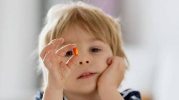 فيتامينات ضرورية للأطفال في أول ثلاث سنوات.. ما يحتاجه الطفل لينمو بصحة فيتامينات ضرورية للأطفال في أول ثلاث سنوات.. ما يحتاجه الطفل لينمو بصحة