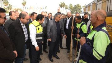 الدقهلية.. حملة مكبرة للنظافة بالمنصورة استعدادا لاحتفالات العيد القومي