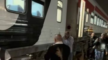 خروج عجلات قطار القاهرة الإسكندرية عن مساره بكفر الدوار