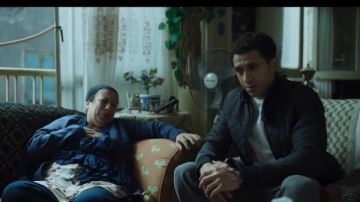 حزن عصام عمر بعد وفاة والدته في الحلقة العاشرة من مسلسل عين سحرية