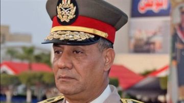 من هو الفريق أشرف سالم زاهر وزير الدفاع الجديد؟ عاجل