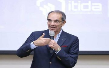 وزير الاتصالات: 6 مليارات دولار استثمارات لتطوير الإنترنت في مصر