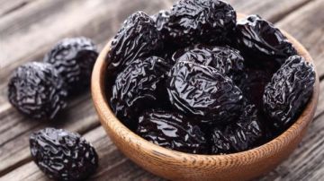 القراصيا وصحتك.. إيه بيحصل للجسم لما تاكلها فى رمضان