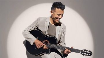 حمزة نمرة: الكلمة مسئولية ولا أحب الحديث عن حياتي الشخصية حمزة نمرة: الكلمة مسئولية ولا أحب الحديث عن حياتي الشخصية