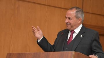 عقب إثارة صدى البلد المشكلة بجلسة تنفيذية.. محافظ بورسعيد يطلق مبادرة للتبرع بالدم شاهد عقب إثارة صدى البلد المشكلة بجلسة تنفيذية.. محافظ بورسعيد يطلق مبادرة للتبرع بالدم شاهد