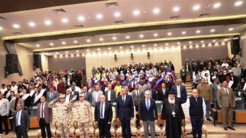 محافظ أسوان يشارك فى ندوة توعوية عن التحديات التى تواجه الأمن القومى 