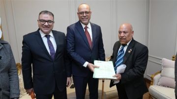 وزير العمل يلتقي أعضاء النواب و الشيوخ لبحث مطالب الدوائر وتعزيز التنسيق المشترك وزير العمل يلتقي أعضاء النواب و الشيوخ لبحث مطالب الدوائر وتعزيز التنسيق المشترك