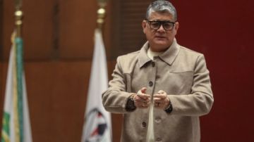 أوسكار رويز يحاضر 80 حكما ومساعدا استعدادا لمباريات الدوري